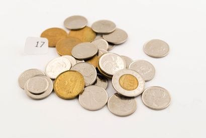 Un lot de 33 pièces divers