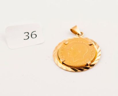 Médaille or, Georges V pontée en pendentif,...