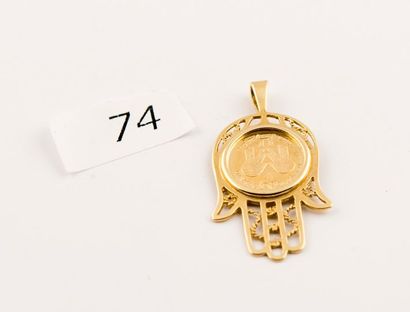 Pendentif main de Fatma, or 14 carats, poids:...