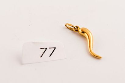 Pendentif goutte en or jaune, poids: 0,8...