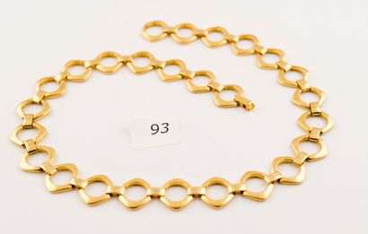 Collier en métal doré