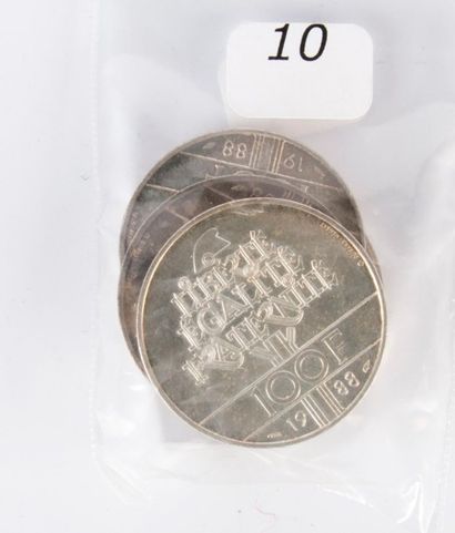 4 Pièces 100 FF argent.
Poids: 60 g