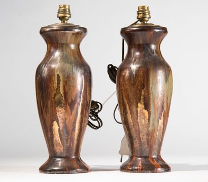 Paire de vases flammés signés ALBERTY.
H:32...