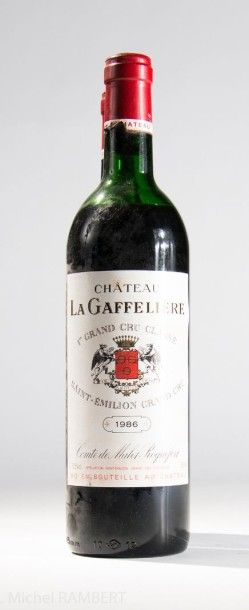 Deux bouteilles Château La Gaffelière, 1...