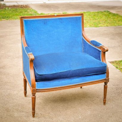 Fauteuil marquise en bois naturel. XIXème...