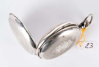 Chronographe en argent
Poids brut: 156 g