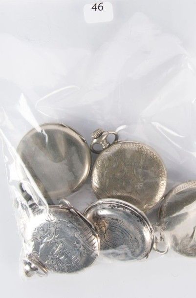 Lot comprenant 6 montres de col et de gousset...