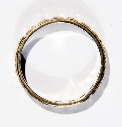 Alliance en or gris et diamants 2,6 g brut...