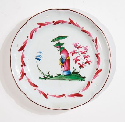 LUNEVILLE, XVIIIème siècle
Assiette au chinois...