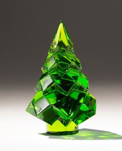 BACCARAT
Sapin en cristal vert.
Signé.
H:...