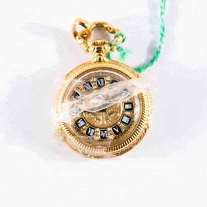 Montre de col en or.
Poids brut: 17,4 g