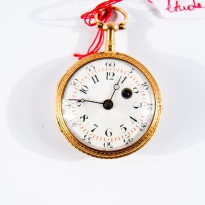 Montre de gousset en ors de couleur ciselé.
Poinçon...