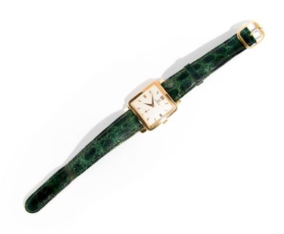 OMEGA

Montre bracelet d'homme en or jaune....