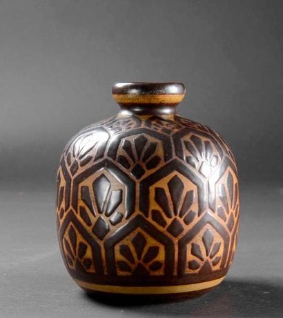 CHARLES CATTEAU (1880-1966) & KÉRAMIS
Vase...