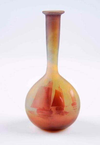 Émile GALLÉ (1846-1904)
Vase soliflore en...