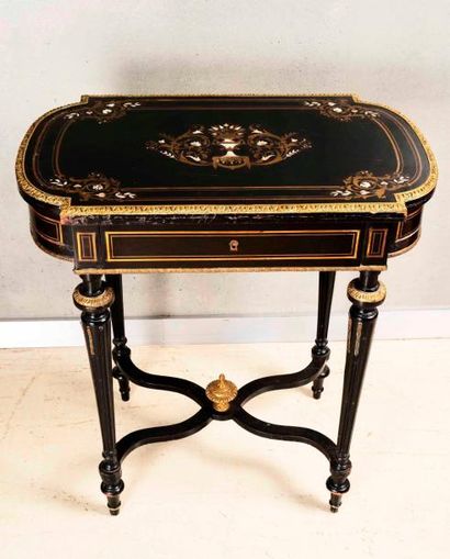 Coiffeuse Napoléon III en bois noirci et...