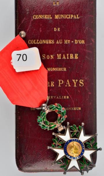 Décoration de chevalier de la Légion d'honneur...