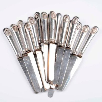 18 Couteaux à fruit lames en argent premier...