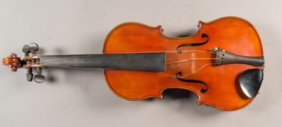 Violon Mirecourt.
Modèle de Mattéo Goffriller...