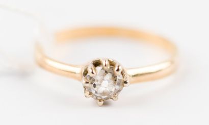 Bague solitaire monture en or jaune, diamant...