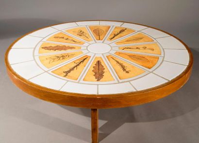 Roger CAPRON (1922-2006). Table basse ovale,...