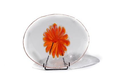 MURANO. Coupe en verre de forme libre, décor...