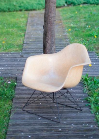 Charles et Ray EAMES. Edition Zenith Plastics....