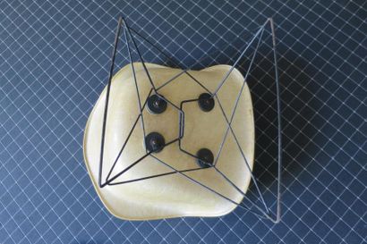 Charles et Ray EAMES. Edition Zenith Plastics....