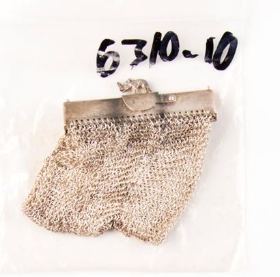 Lot de cinq bourses en argent.
Poids: 130...