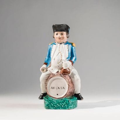 Pot Jacquot en faïence.
H: 28 cm. (un éclat...
