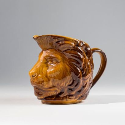 SARREGUEMINES
Pot à eau tête de lion.
H:...