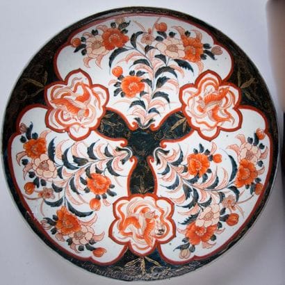 Japon, Imari
Grand plat en porcelaine à décor...