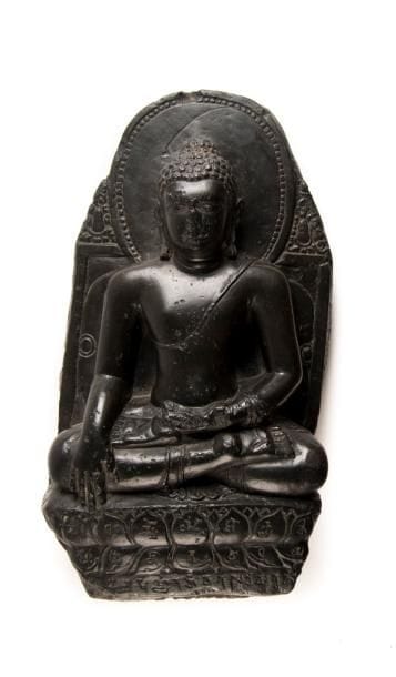 Sud -Est Asiatique
Bouddha auréolé en pierre...