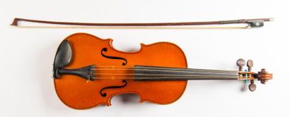 Violon Mirecourt, étiquette apocryphe Nicolas...