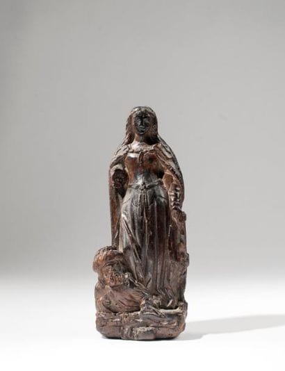 Sainte-Catherine. Sujet en bois sculpté....