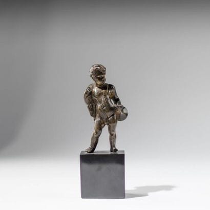 Enfant chasseur. Sujet en bronze, sur un...