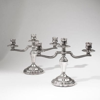 Paire de chandeliers à trois lumières en...