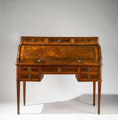 Bureau à cylindre en acajou et placage d'acajou...