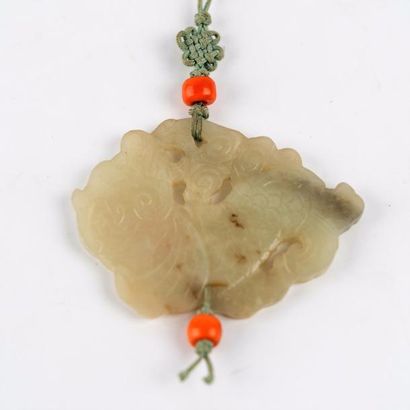 CHINE, Début XXème siècle
Pendentif en jade...