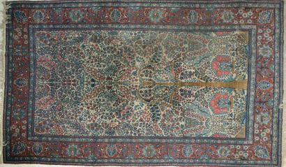 Tapis Ghum à décor d'un arbre de vie dans...