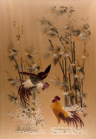 JAPON. Deux coqs dans les bambous. Broderie...