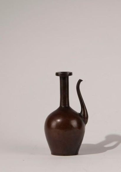 JAPON, fin du XIXème siècle. Deux vases en...
