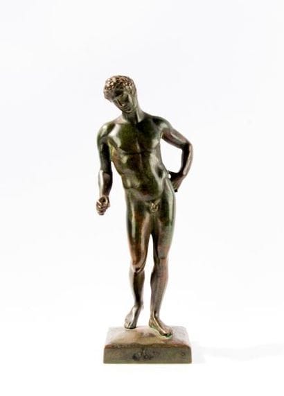 Ephèbe, d'après l'antique. Epreuve en bronze...