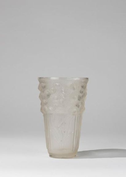 Marius-Ernest Sabino (1878-1961)
Vase à décor...