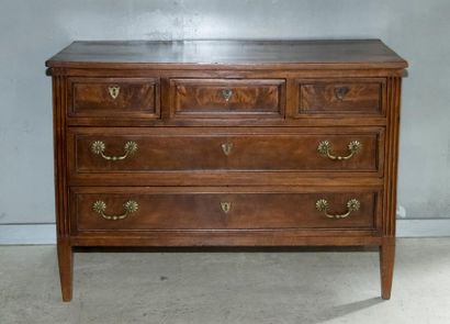 Commode en bois naturel et placage de noyer....
