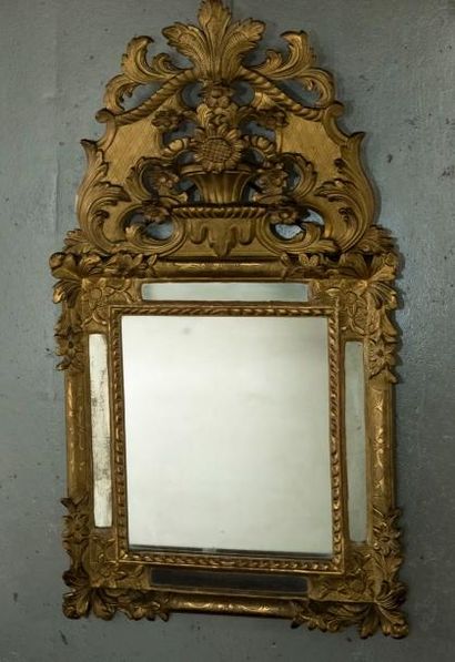 Miroir à pareclose en bois ajouré, sculpté,...
