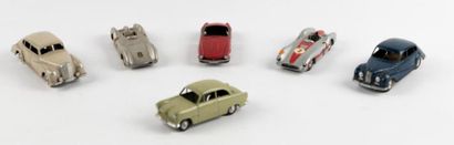 Marklin, lot de 8 voitures état moyen : Ford...