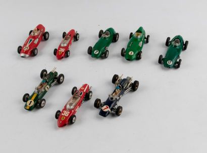 Corgi Toys, lot de 8 voitures de sport sans...
