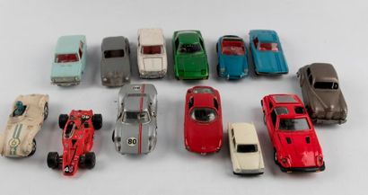 Lot de 17 voitures de marque diverses et...