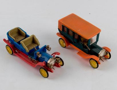 Lot de 85 tacots environ : 14 Ziss Model,...